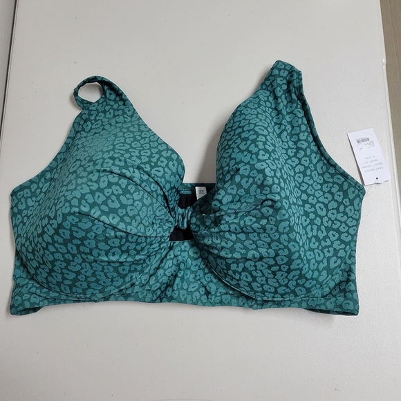 Cacique NWT Bikini Top Size 44H. - Picture 2 of 9